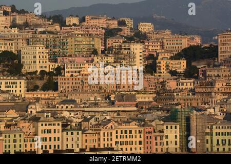 Vue sur un quartier résidentiel de Genova. Ligurie. Italie Banque D'Images