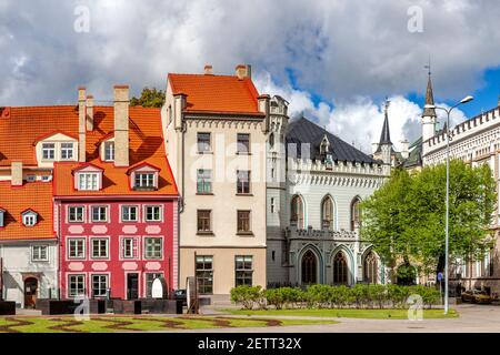 La place Livu dans la vieille ville de Riga, Lettonie Banque D'Images