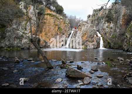 Cascades de Hervidero. Une belle route de randonnée à travers les cascades de Hervidero, à San Agustin de Guadalix, Communauté de Madrid, Espagne Banque D'Images