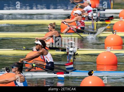 Linz, Autriche, mercredi 28 août 2019, Championnat du monde d'aviron FISA, Regatta, Start Area, NED W1X, Laila YOUSSIFOU, [Crédit obligatoire; Peter SPURRIER/Intersport Images] s'éloigner, du ponton de départ, dans le quart-final3, 13:05:00 28.08.19 Banque D'Images