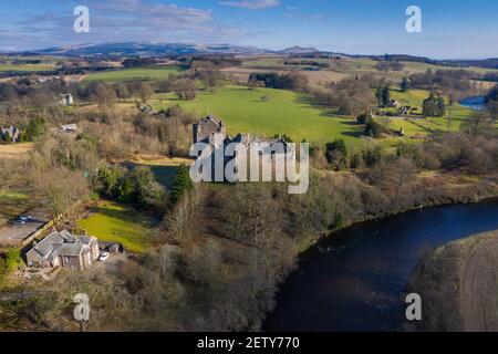 Château de Doune sur les rives de la rivière Teith, Doune, quartier de Stirling, Écosse. Banque D'Images