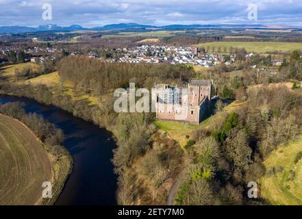 Château de Doune sur les rives de la rivière Teith, Doune, quartier de Stirling, Écosse. Banque D'Images