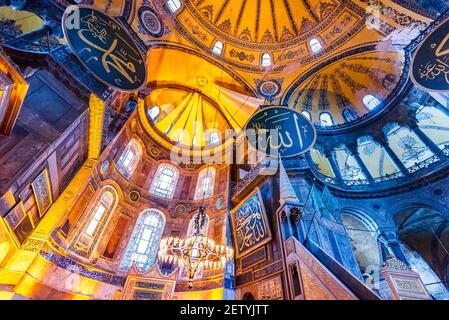 Istanbul, Turquie - septembre 2020:la Sainte-Sophie (l'église de la Sainte-sagesse ou Ayasofya) site byzantin et merveille du monde à Istanbul Banque D'Images