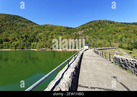 France, Haut Rhin, vallée de Doller, Sewen, barrage du lac Sewen au pied du ballon d'Alsace Banque D'Images