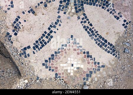 Mosaïque sur le sol de la basilique Agios Sefenos à Kefalos Sur l'île grecque de Kos Banque D'Images