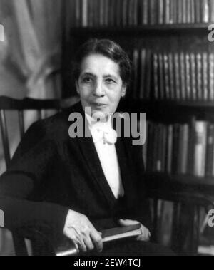 Lise Meitner. Portrait du physicien autrichien-suédois Elise Meitner (1878-1968) de Harris & Ewing, vers 1940 Banque D'Images