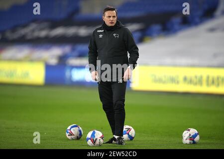 Justin Walker, premier entraîneur de développement d'équipe du comté de Derby, avant le match du championnat Sky Bet au stade de Cardiff City. Date de la photo: Mardi 2 mars 2021. Banque D'Images