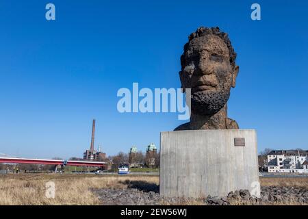 DAS Echo des Poséidon, sculpture de Markus Lüpertz sur Mercatorinsel, Ruhrort, Duisburg, Ruhr Area, NRW, Allemagne, Europe Banque D'Images