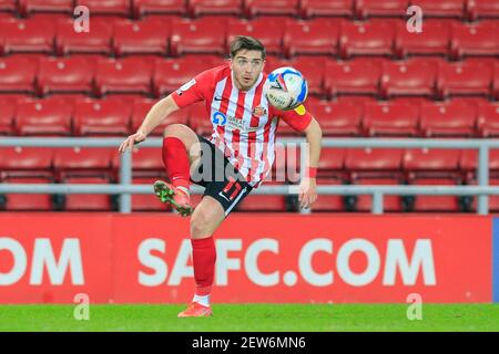 Sunderland, Royaume-Uni. 02 mars 2021. Lynden Gooch #11 de Sunderland avec le ballon à Sunderland, Royaume-Uni le 3/2/2021. (Photo par IAM Burn/News Images/Sipa USA) crédit: SIPA USA/Alay Live News Banque D'Images