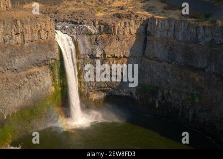 Palouse Falls État de Washington États-Unis. Les magnifiques chutes de Palouse dans le parc national de Palouse Falls, Washington, États-Unis. Banque D'Images