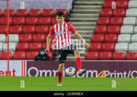 Sunderland, Royaume-Uni. 02 mars 2021. Luke O'Nien #13 de Sunderland avec le ballon à Sunderland, Royaume-Uni le 3/2/2021. (Photo par IAM Burn/News Images/Sipa USA) crédit: SIPA USA/Alay Live News Banque D'Images