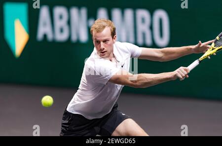 Rotterdam, pays-Bas, 2 mars 2021, Tournoi de tennis mondial ABNAMRO, Ahoy, première partie: Botic Van de Zandschulp (NED). Photo : www.tennisimages.com/henkkoster Banque D'Images