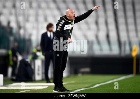 Turin, Italie - 02 mars 2021 : Vincenzo Italiano, entraîneur-chef de Spezia Calcio, gestes pendant la série UN match de football entre Juventus FC et Spezia Calcio. Juventus FC a remporté 3-0 victoires sur Spezia Calcio. Credit: Nicolò Campo/Alay Live News Banque D'Images