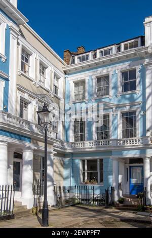 Maisons en terrasse d'angle de catégorie II, place Chalcot, Primrose Hill nord de Londres Angleterre Banque D'Images