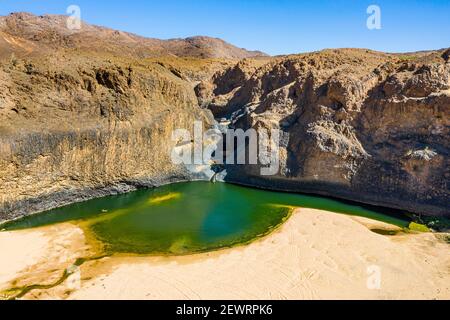 Antenne de la cascade de Timia, Oasis de Timia, Air Mountains, Niger, Afrique Banque D'Images