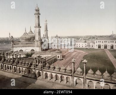 Photographie ancienne de la fin du XIXe siècle : Asifia Masjid, mosquée, Lucknow, Inde. Banque D'Images