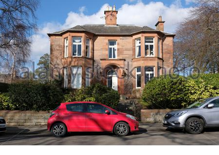 Maison en grès typique traditionnelle dans le quartier résidentiel chic de Murrayfield, Édimbourg, Écosse Banque D'Images