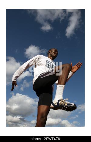 Newham Athletics academy .... athlètes pour la ffuture. Rashid Kakoza 17 ans de Manor Parkphotographie par David Sandison The Independent Banque D'Images