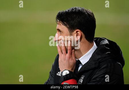 L'entraîneur en chef d'Eupen, Benat San Jose, réagit lors d'un match de football entre KAS Eupen et KAA Gent, le mercredi 03 mars 2021 à Eupen, dans les 1/4 finales de t Banque D'Images