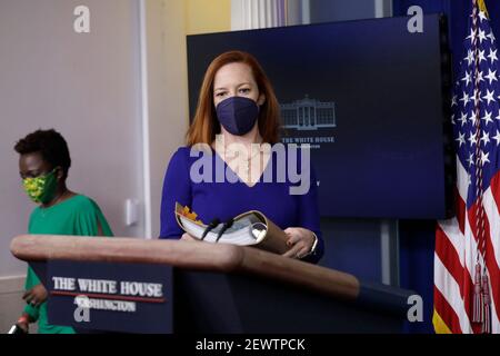 Washington, États-Unis. 03ème mars 2021. Le secrétaire de presse de la Maison Blanche, Jen Psaki, arrive à un point de presse à la Maison Blanche à Washington le 3 mars 2021. Photo par Yuri Gripas/Pool/Sipa USA crédit: SIPA USA/Alay Live News Banque D'Images