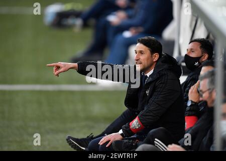 L'entraîneur en chef d'Eupen, Benat San Jose, réagit lors d'un match de football entre KAS Eupen et KAA Gent, le mercredi 03 mars 2021 à Eupen, dans les 1/4 finales de t Banque D'Images