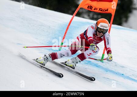 Val di Fassa, Italie 27 février 2021: SCHNEEBERGER Rosina (AUT) en compétition dans la coupe DU MONDE DE SKI AUDI FIS 2020/21 Femme descente sur la Volata Cour Banque D'Images