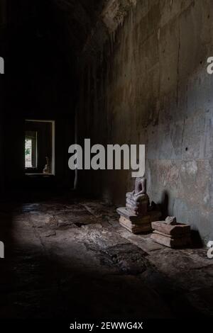 Angkor Wat, Cambodge - 23 juin 2016 : un couloir à l'intérieur d'Angkor Wat. Banque D'Images