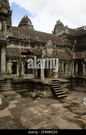 Angkor Wat, Cambodge - 23 juin 2016 : une ancienne structure à l'intérieur d'Angkor Wat. Banque D'Images