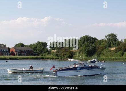 Bateaux à moteur sur la rivière Itchen, Southampton, Hampshire, Royaume-Uni Banque D'Images