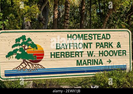Le Miami-Dade Homestead Park et le panneau d'entrée de la marina Herbert Hoover dans le sud de la Floride. Banque D'Images