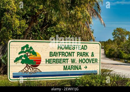 Le Miami-Dade Homestead Park et le panneau d'entrée de la marina Herbert Hoover dans le sud de la Floride. Banque D'Images