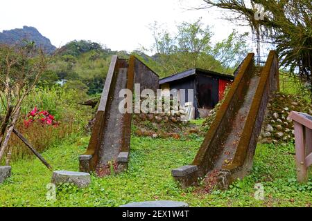 Terrain de jeu près de l'architecture de style japonais Jingtong, une destination populaire dans la ville de New Taipei Taiwan Banque D'Images