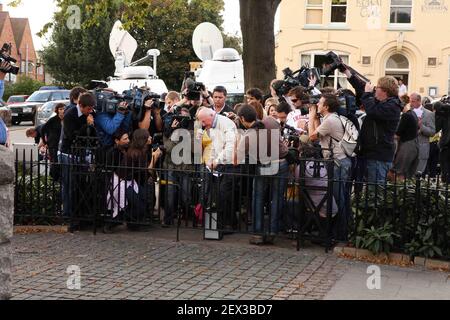 Brian Kennedy, oncle de Kate McCann détient une conférence de presse dans le centre-ville de Rothley, Angleterre pic David Sandison Banque D'Images