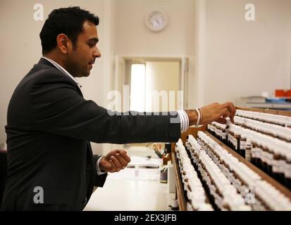 Hôpital homéopathique Royal London... DR. Raj Sharma pic David Sandison Banque D'Images