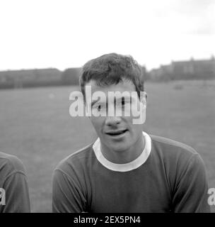 Photo du dossier datée du 19-02-1962, du joueur de Manchester United Phil Chisnall. Date d'émission : jeudi 4 mars 2021.