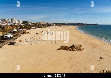 Photo panoramique de la plage de Rocha, Praia da Rocha à Portimao, Algarve, Portugal Banque D'Images