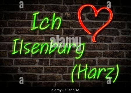 Leuchtreklame, ICH liebe Ilsenburg (Harz), Sachsen-Anhalt, Deutschland, Europa | Publicité éclairée, J'aime Ilsenburg (Harz), Saxe-Anhalt, germe Banque D'Images