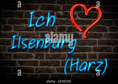 Leuchtreklame, ICH liebe Ilsenburg (Harz), Sachsen-Anhalt, Deutschland, Europa | Publicité éclairée, J'aime Ilsenburg (Harz), Saxe-Anhalt, germe Banque D'Images