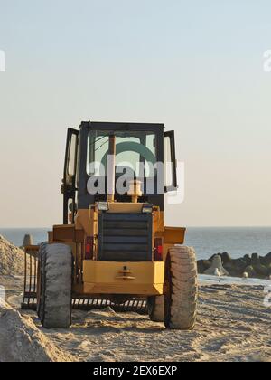 Bulldozer - nourriture de rivage sur Sylt Banque D'Images