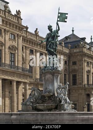 Fontaine de Franconie à Wuerzburg, Allemagne Banque D'Images