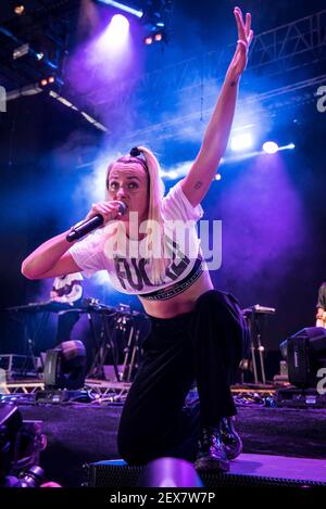 MØ se produit en direct le deuxième jour du festival estivale 2016, Robin Hill Country Park sur l'île de Wight. Date de la photo: Vendredi 9 septembre 2016. Le crédit photo devrait se lire: David Jensen Banque D'Images