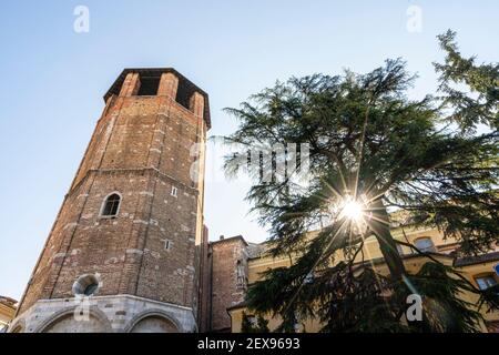 Udine, Italie. 3 mars 2021. La cathédrale Sainte-Marie Annunziata dans le centre-ville Banque D'Images