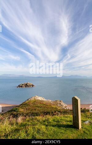 Panneau à l'île de Llanddwyn, Newborough Beach, Anglesey, au nord du pays de Galles Banque D'Images