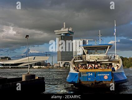 Ferry ( IJveer ) Amsterdam IJ Port Port Central Station transport en commun transport voyager Amsterdam, pays-Bas, néerlandais, Banque D'Images