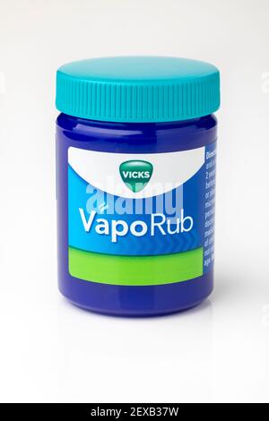 Un pot de Vicks VapoRub Banque D'Images