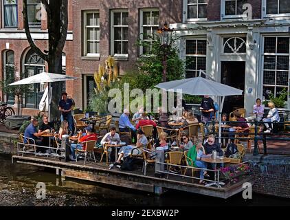 Café 't Smalle Drinken Egelantiersgracht Jordaan Néerlandais Amsterdam pays-Bas Pays-Bas Banque D'Images