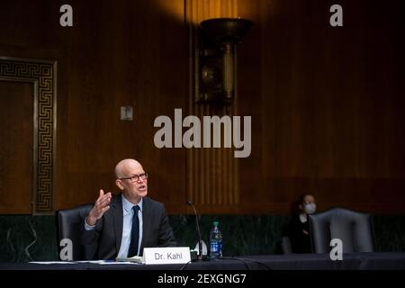 Colin Kahl comparaît devant une audience du Comité sénatorial des services armés au sujet de sa nomination au poste de sous-secrétaire à la Défense pour les politiques, dans l'immeuble du Bureau du Sénat Dirksen à Washington, DC, le jeudi 4 mars 2021. Crédit : Rod Lamkey/CNP/MediaPunch Banque D'Images