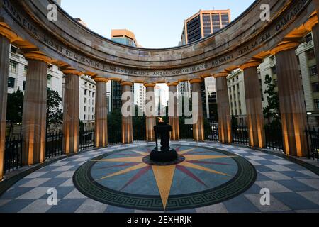 Le Sanctuaire du souvenir est situé sur la place ANZAC, entre Ann Street et Adelaide Street, à Brisbane, Queensland, Australie. Banque D'Images