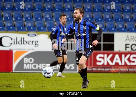 Haderslev, Danemark. 04e mars 2021. Janus Drachmann (8) d'OB vu pendant le match 3F Superliga entre Soenderjyske et Odense Boldklub au parc Sydbank à Haderslev. (Crédit photo : Gonzales photo/Alamy Live News Banque D'Images