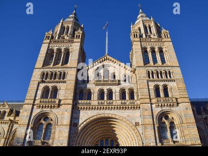 Vue extérieure du Musée d'histoire naturelle, South Kensington, Londres. Banque D'Images